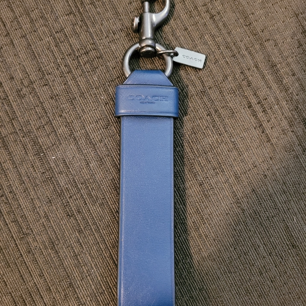 :::COACH Keychains:::